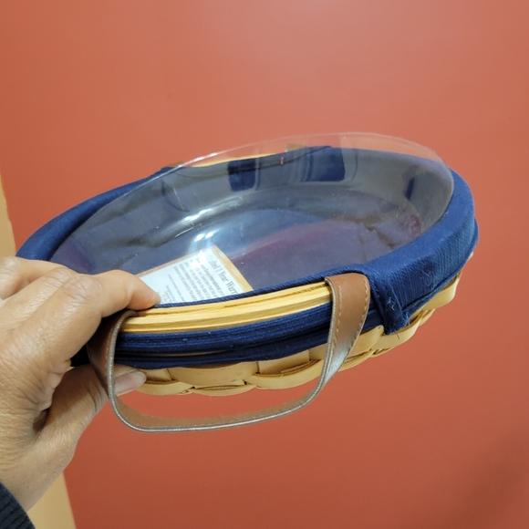 Taskets Renaissance Pie Caddy Basket w/Blue Liner and two Handles. - Picture 7 of 11